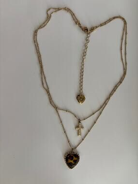 Betsey Johnson Heart Necklace Gold Tone